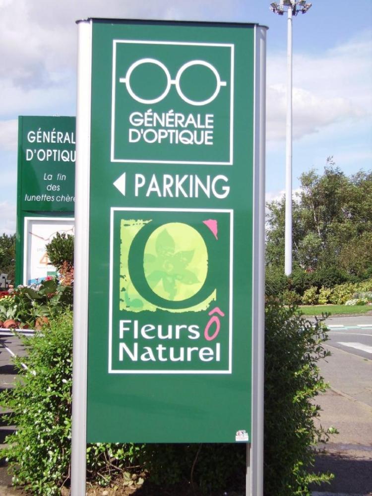 totem publicité (1)